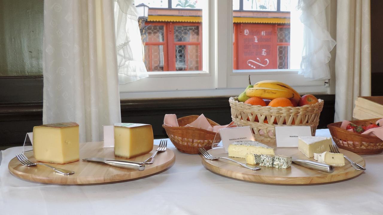 Hotel Loewen Appenzell Bagian luar foto